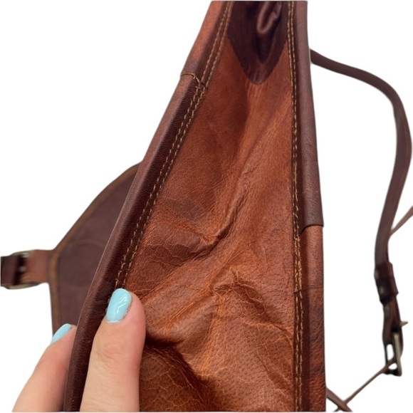 Unbranded Brown Leather Buckle Crossbody Round Saddle Hobo Bag - Picture 8 of 8